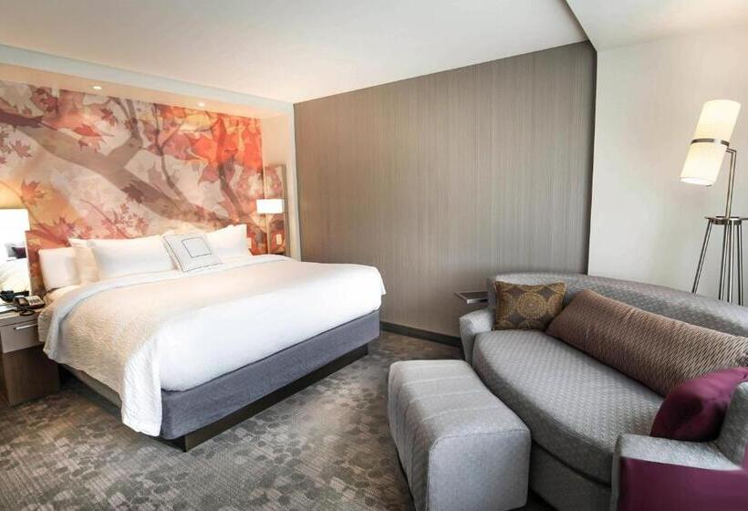 غرفة قياسية سرير كينج لذوى الإحتياجات الخاصة, Courtyard By Marriott Lenox Berkshires