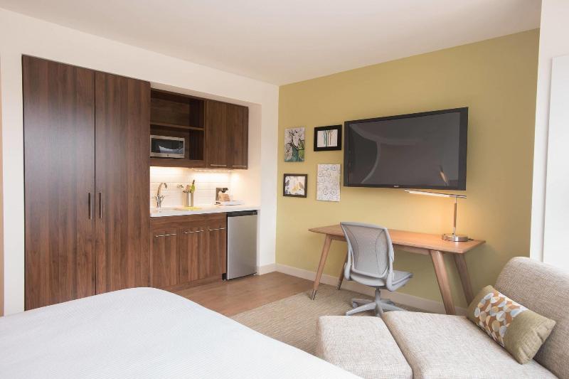 Люкс Executive Кровать Кинг, Element West Des Moines