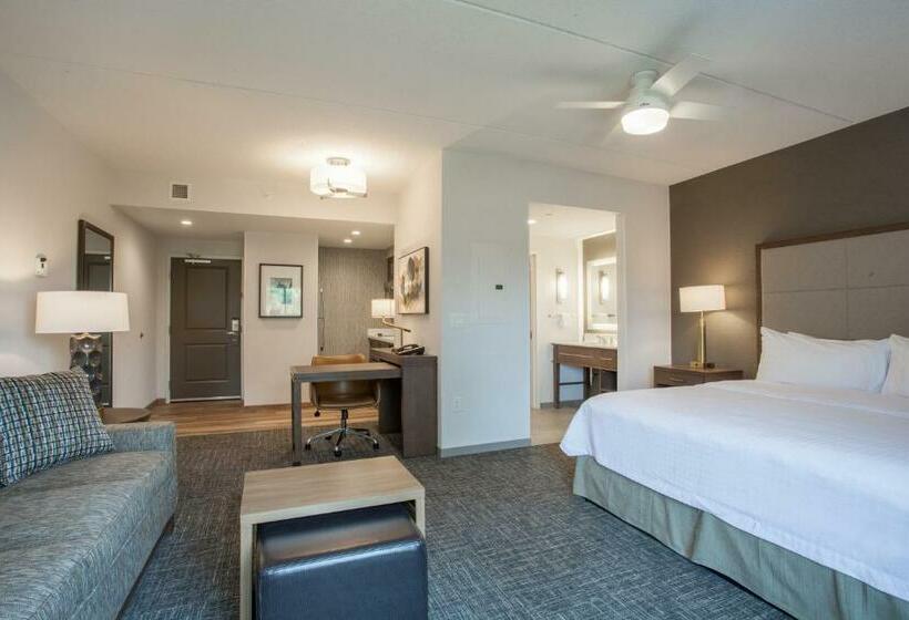 Люкс Deluxe Кровать Кинг, Homewood Suites By Hilton Saratoga Springs