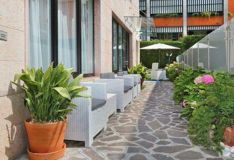 חדר משפחתי, Orchidea