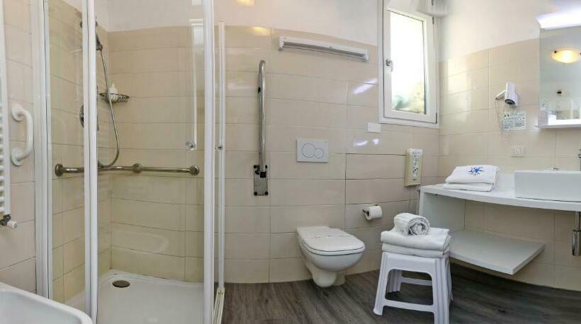 חדר משפחתי, Orchidea