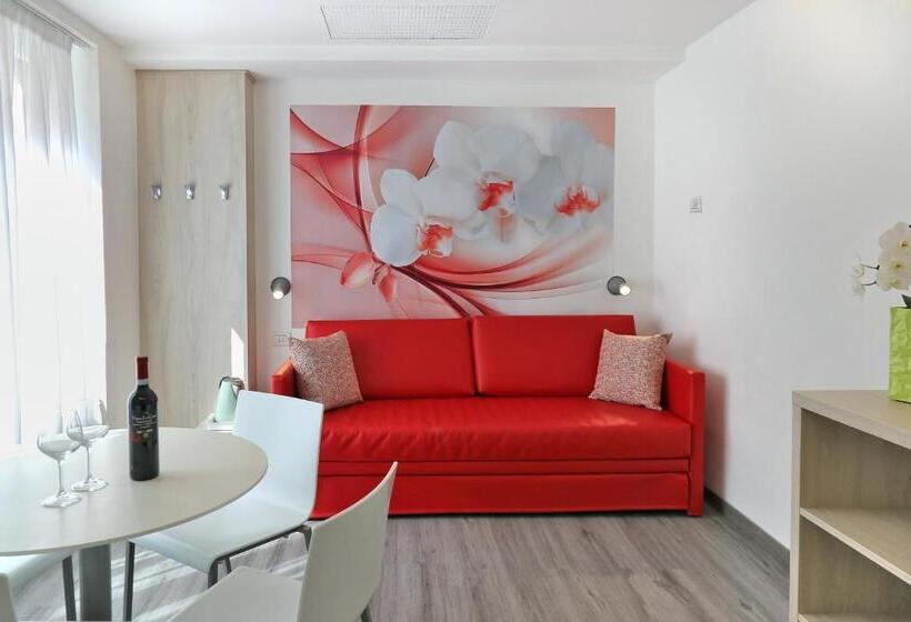 חדר משפחתי, Orchidea