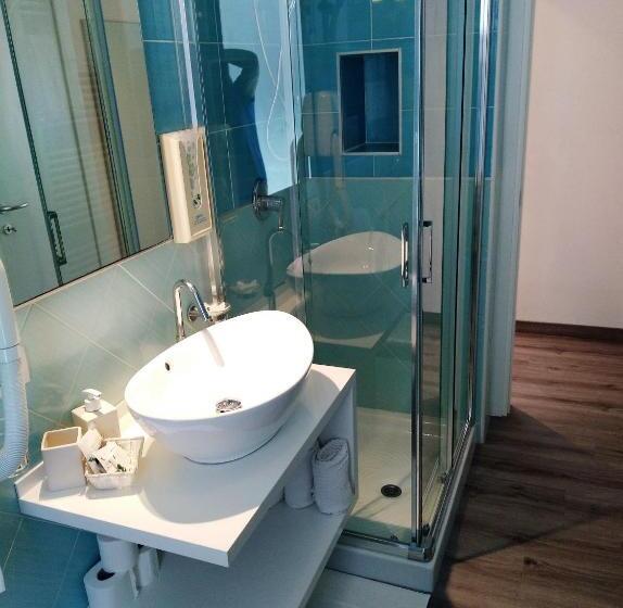 חדר משפחתי, Orchidea