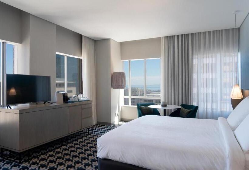 اتاق اجرایی با تخت بزرگ, Pullman Cape Town City Centre