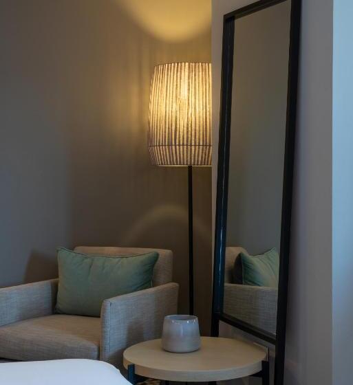 اتاق سوپریور با تخت بزرگ, Pullman Cape Town City Centre