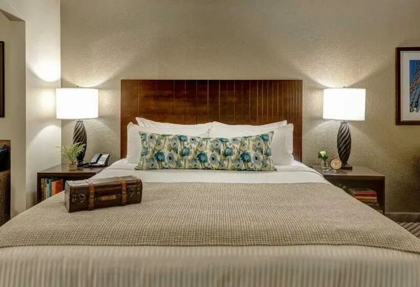 キングサイズベッドのスイートルーム, Garrison Hotel & Suites Dover Portsmouth, Ascend Hotel Collection