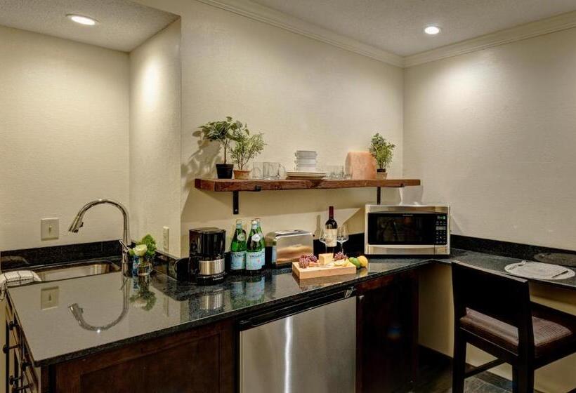 스탠다드 룸 킹사이즈 침대, Garrison Hotel & Suites Dover Portsmouth, Ascend Hotel Collection