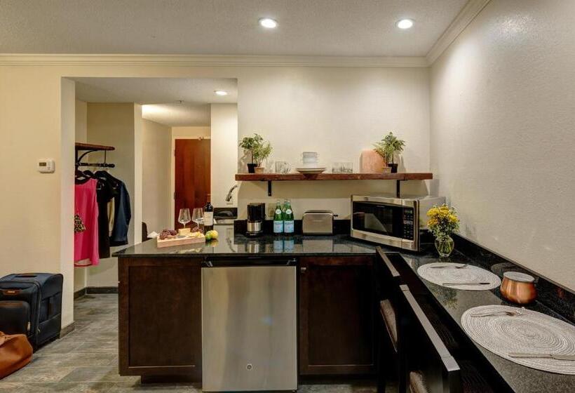 Стандартный Номер Кровать Кинг, Garrison Hotel & Suites Dover Portsmouth, Ascend Hotel Collection