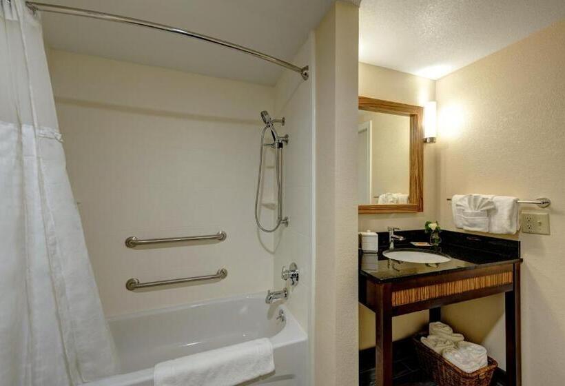 Номер Стандарт Кровать Кинг Адаптированный для Инвалидов, Garrison Hotel & Suites Dover Portsmouth, Ascend Hotel Collection