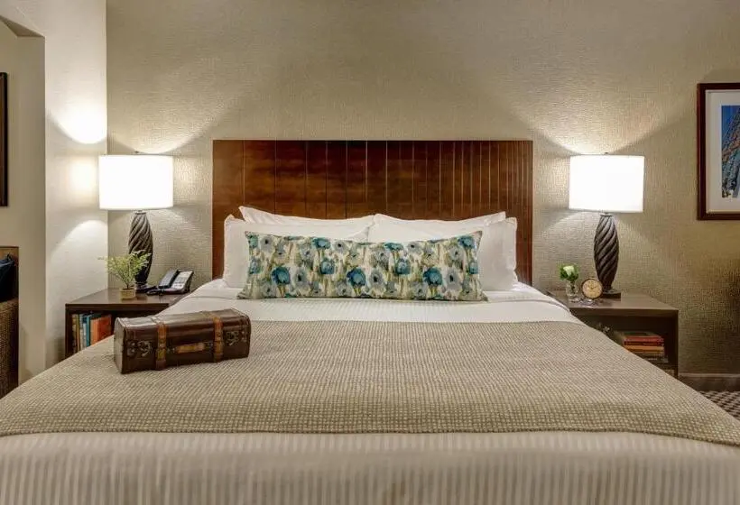 身障者適用スイートルーム, Garrison Hotel & Suites Dover Portsmouth, Ascend Hotel Collection
