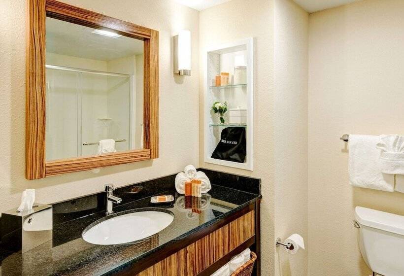 장애인을 위한 스위트, Garrison Hotel & Suites Dover Portsmouth, Ascend Hotel Collection