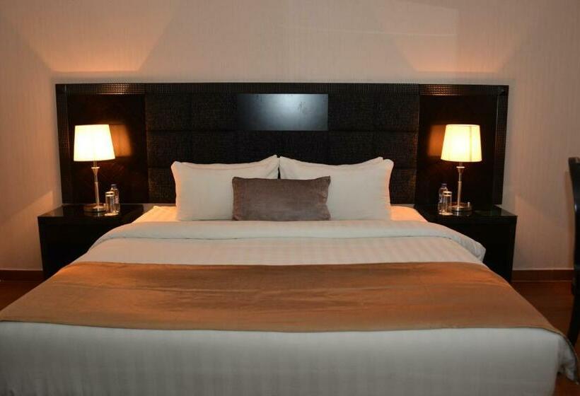 اتاق لوکس با بالکن, Tilal Almadina Hotel & Suites