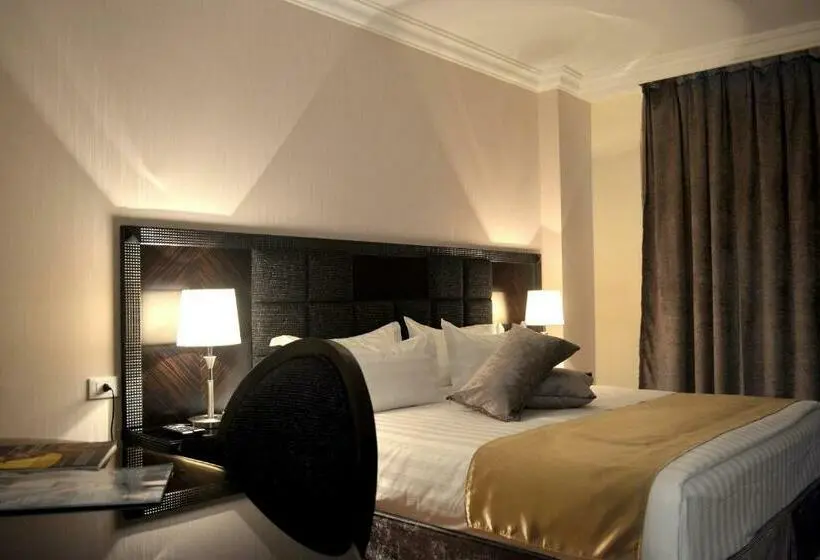 سوییت اجرایی, Tilal Almadina Hotel & Suites