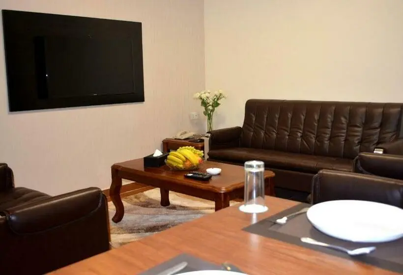 سوییت اجرایی, Tilal Almadina Hotel & Suites