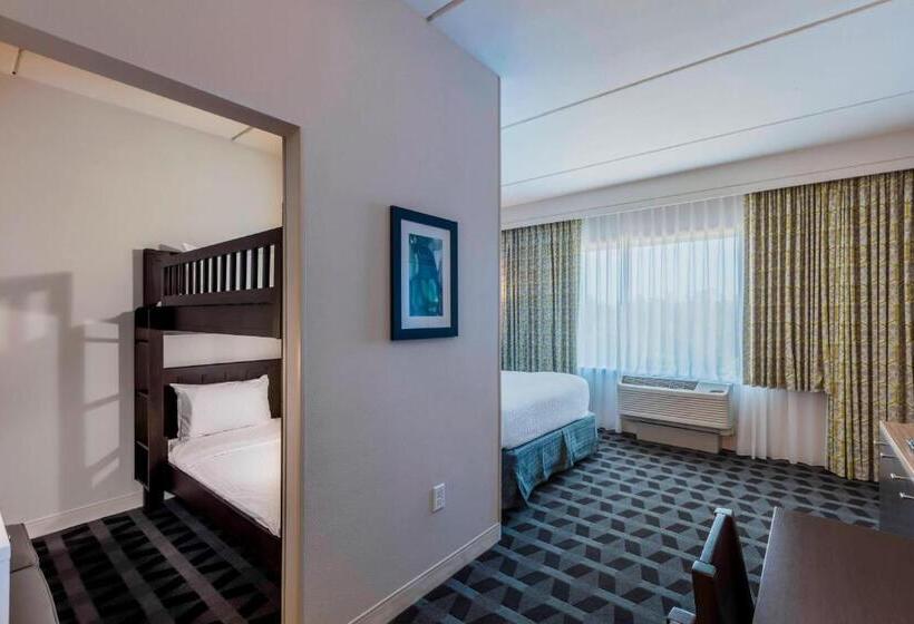 Family Suite, Towneplace Suites By Marriott Orlando At Seaworld