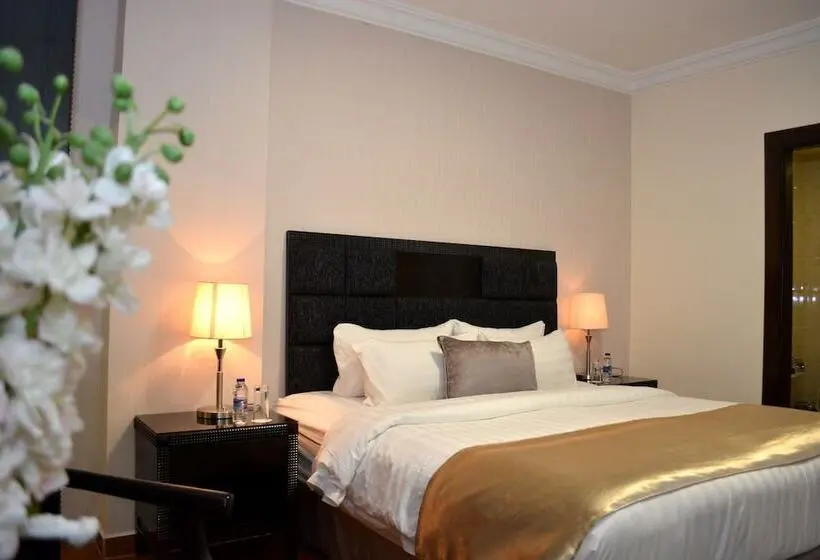 سوییت خانوادگی, Tilal Almadina Hotel & Suites
