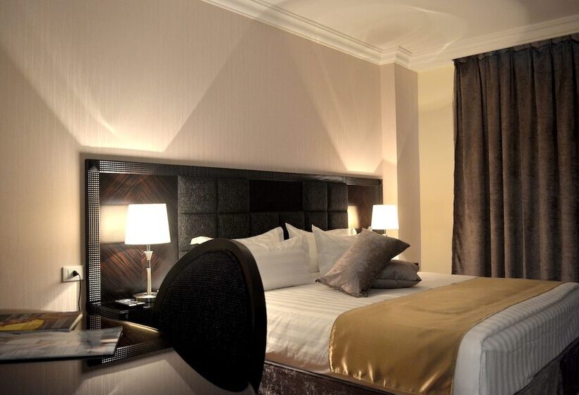 سوییت خانوادگی, Tilal Almadina Hotel & Suites