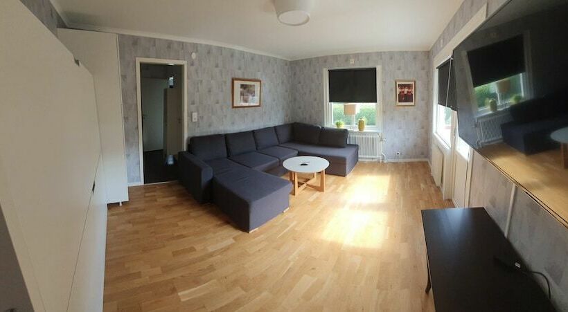 Appartamento 1 Camera da Letto con Balcone, Gävle Pendlarlägenhet