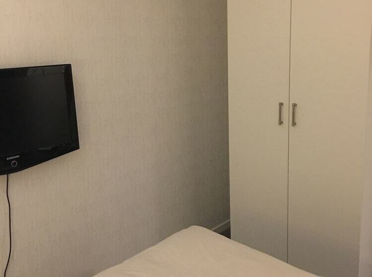 Appartamento 1 Camera da Letto con Balcone, Gävle Pendlarlägenhet