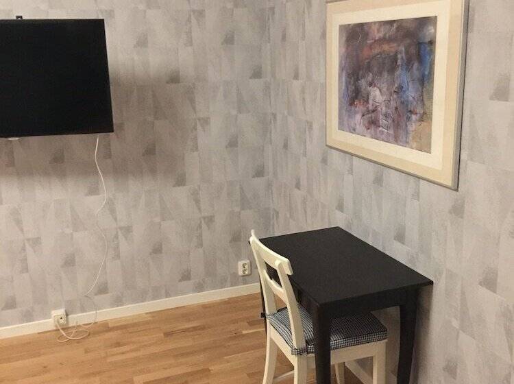 Appartamento 1 Camera da Letto con Balcone, Gävle Pendlarlägenhet