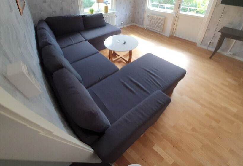Appartamento 1 Camera da Letto con Balcone, Gävle Pendlarlägenhet