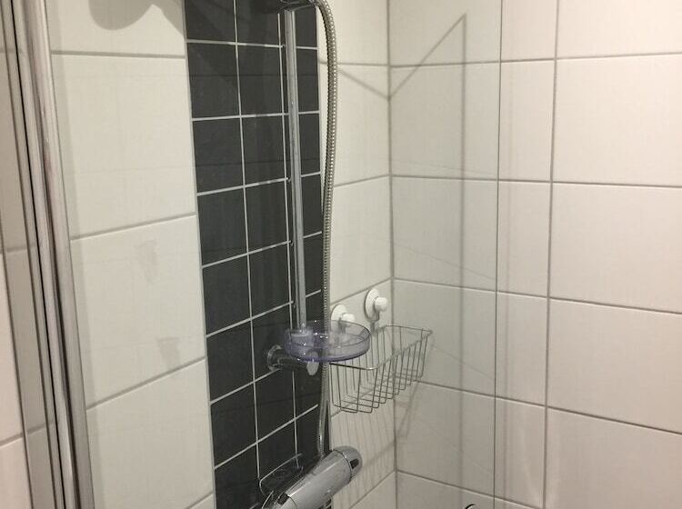 Appartamento 1 Camera da Letto con Balcone, Gävle Pendlarlägenhet