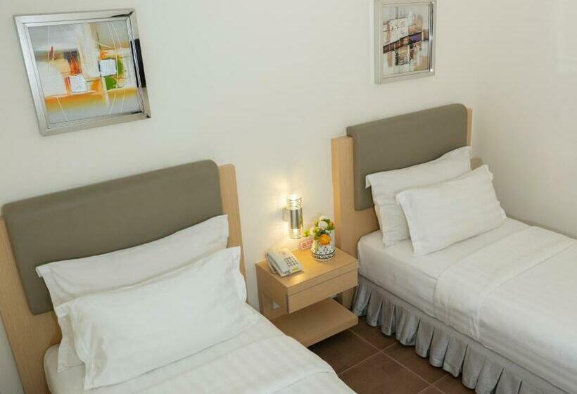 Номер Superior, D Primahotel Airport Jakarta Terminal 1a