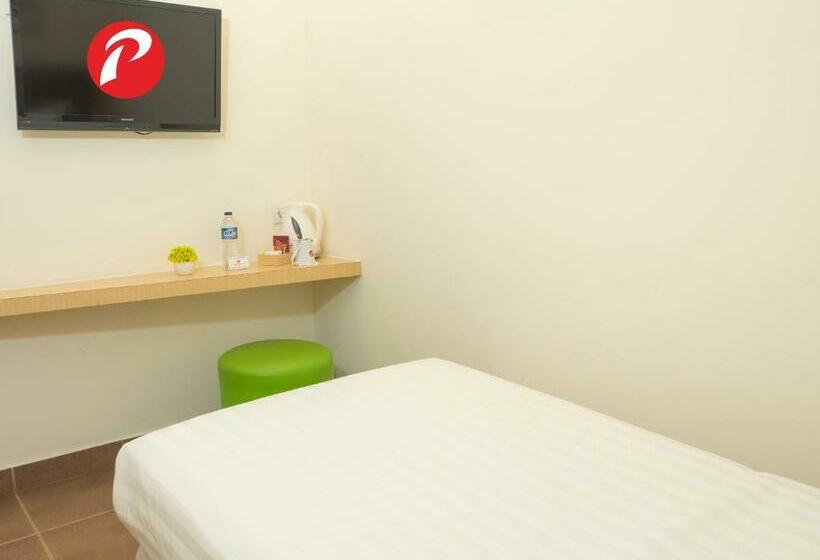 Номер Стандарт Индивидуальный, D Primahotel Airport Jakarta Terminal 1a