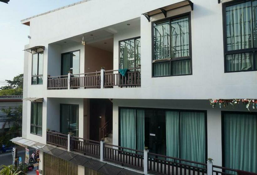 디럭스 룸, Kata Beachwalk Hotel And Bungalows