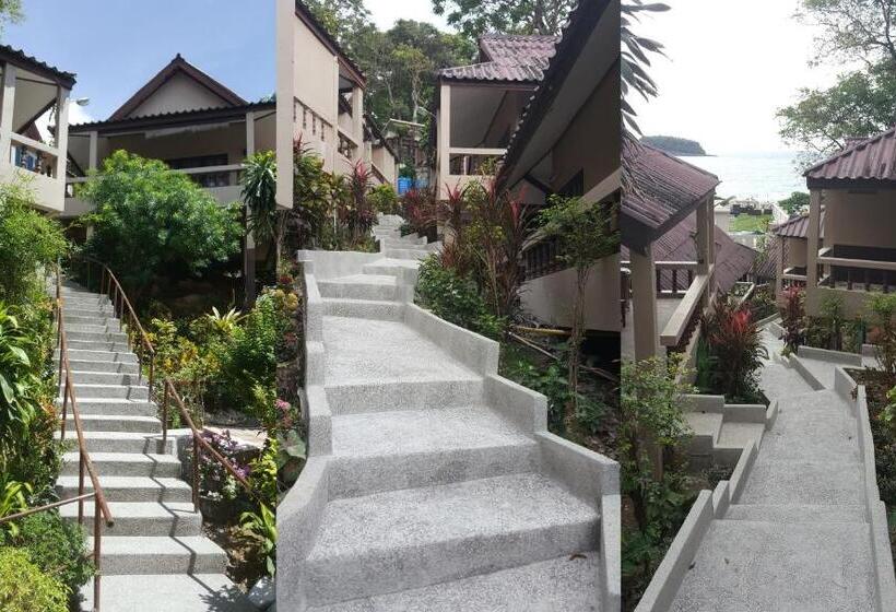 스탠다드 방갈로 정원 전망, Kata Beachwalk Hotel And Bungalows