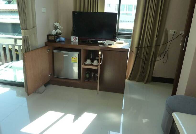 디럭스 룸, Kata Beachwalk Hotel And Bungalows