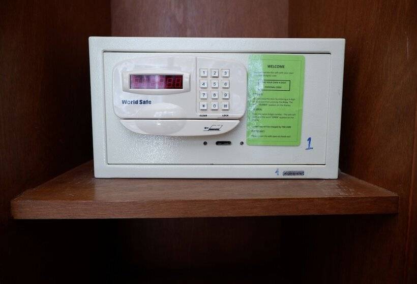 스탠다드 방갈로 정원 전망, Kata Beachwalk Hotel And Bungalows