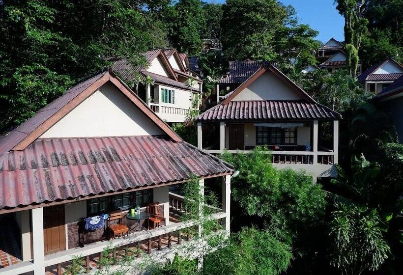 스탠다드 방갈로 정원 전망, Kata Beachwalk Hotel And Bungalows