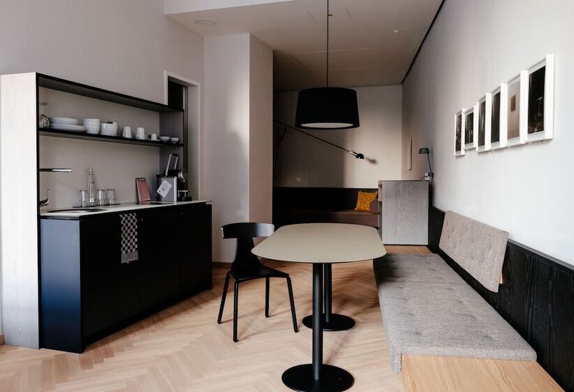 Апартаменты Deluxe 1 Спальня, Melter Hotel & Apartments   A Neighborhood