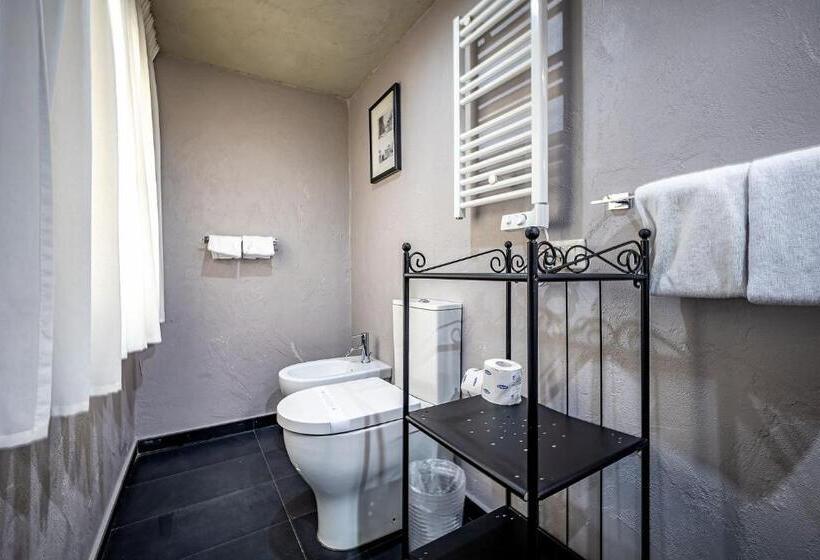 استودیوی استاندارد, Martelli 6 Suite & Apartments