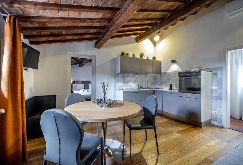 سوئیت پریمیوم, Martelli 6 Suite & Apartments