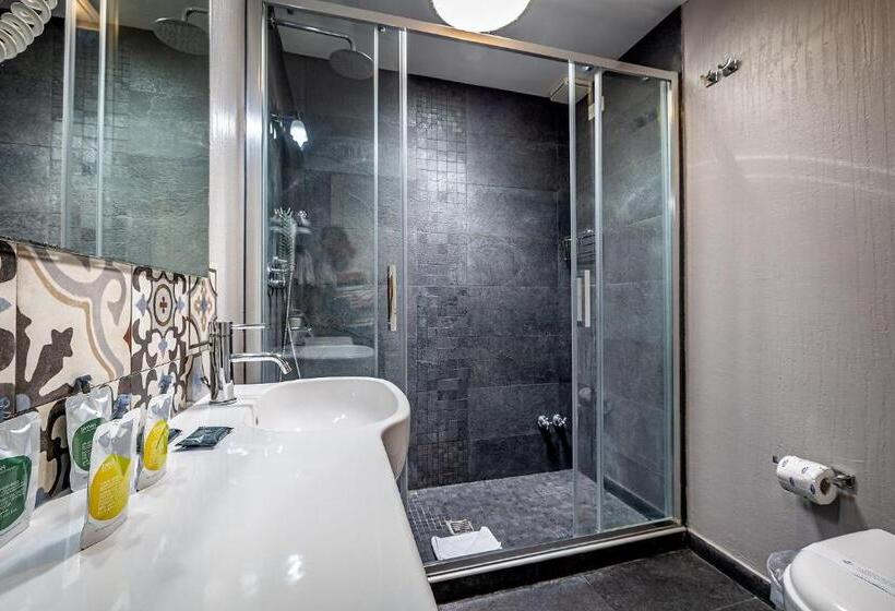 سوئیت پریمیوم, Martelli 6 Suite & Apartments