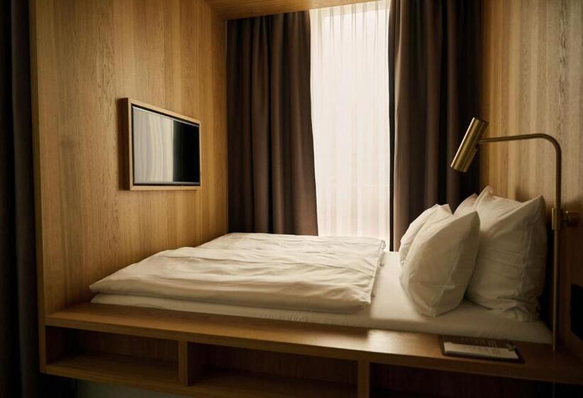 Апартаменты Комфорт 1 Спальня, Melter Hotel & Apartments   A Neighborhood