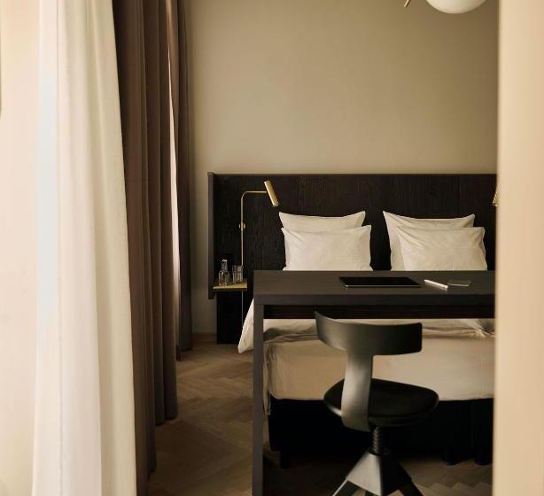 Апартаменты Комфорт 1 Спальня, Melter Hotel & Apartments   A Neighborhood