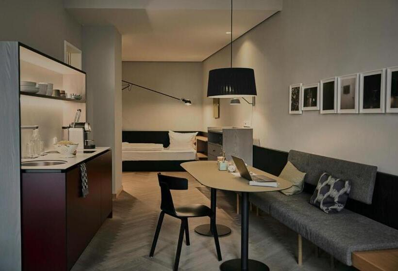 Апартаменты Deluxe 1 Спальня, Melter Hotel & Apartments   A Neighborhood