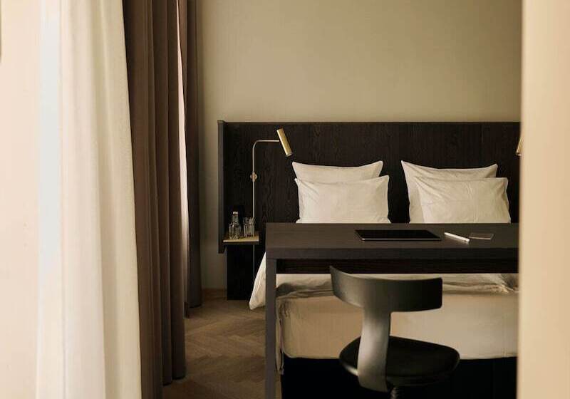 Апартаменты Комфорт 1 Спальня, Melter Hotel & Apartments   A Neighborhood