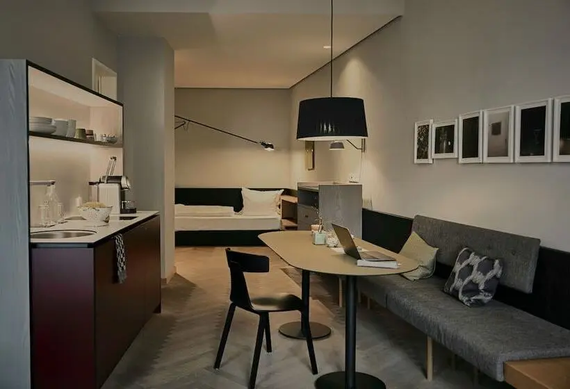 آپارتمان لوکس 1 خوابه, Melter Hotel & Apartments   A Neighborhood