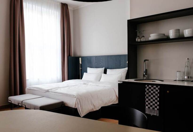 Апартаменты Deluxe 1 Спальня, Melter Hotel & Apartments   A Neighborhood