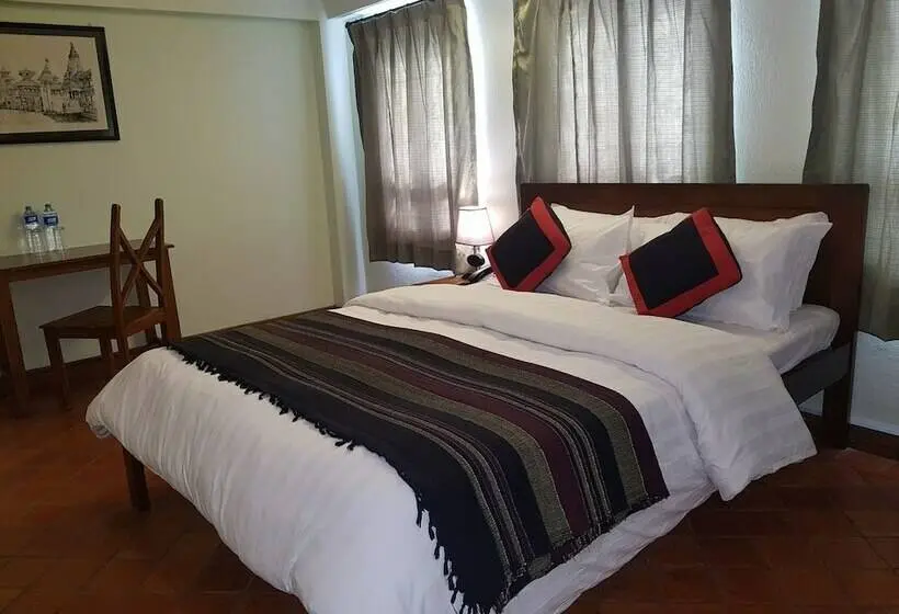Standard Room, Khwapa Chhen Guest House And Restaurant