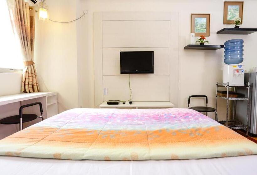 Standart Oda, Redliving Apartemen The Suites Metro   Mary Tower E