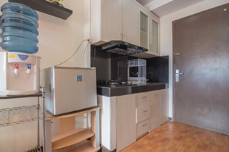 Standart Oda, Redliving Apartemen The Suites Metro   Mary Tower E