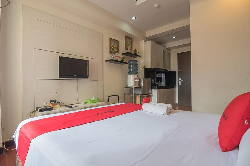 Standart Oda, Redliving Apartemen The Suites Metro   Mary Tower E