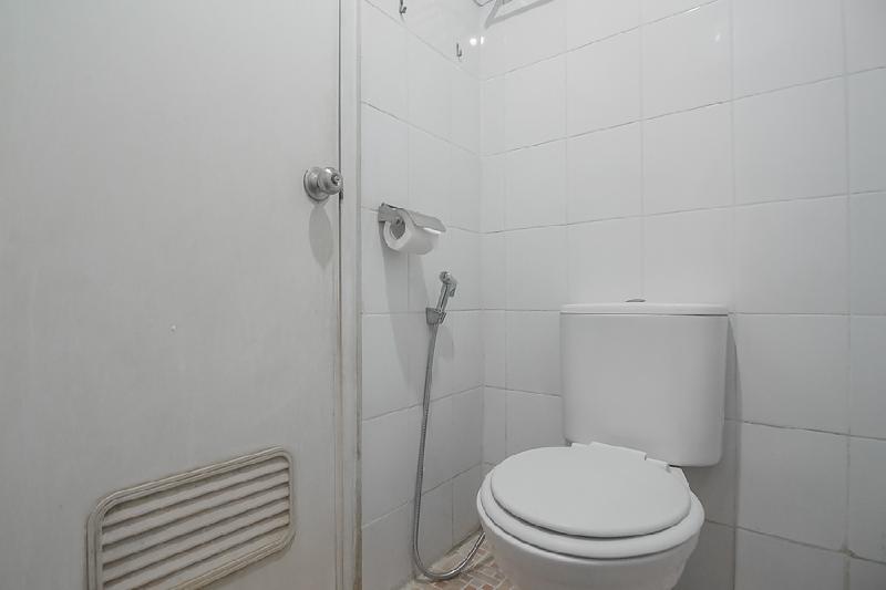 Standart Oda, Redliving Apartemen The Suites Metro   Mary Tower E