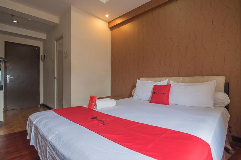 Standart Oda, Redliving Apartemen The Suites Metro   Mary Tower E