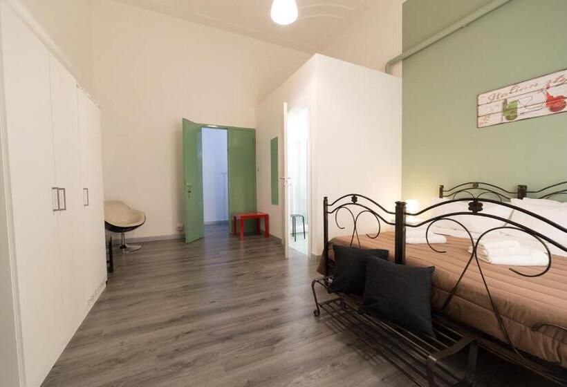 غرفة قياسية ثلاثية, Tra L Etna E Il Mare B&b